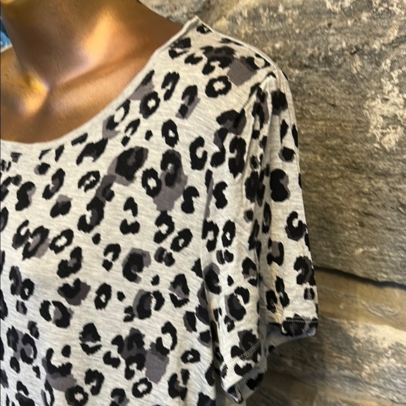 Leopard Print Top - Picture 5 of 7